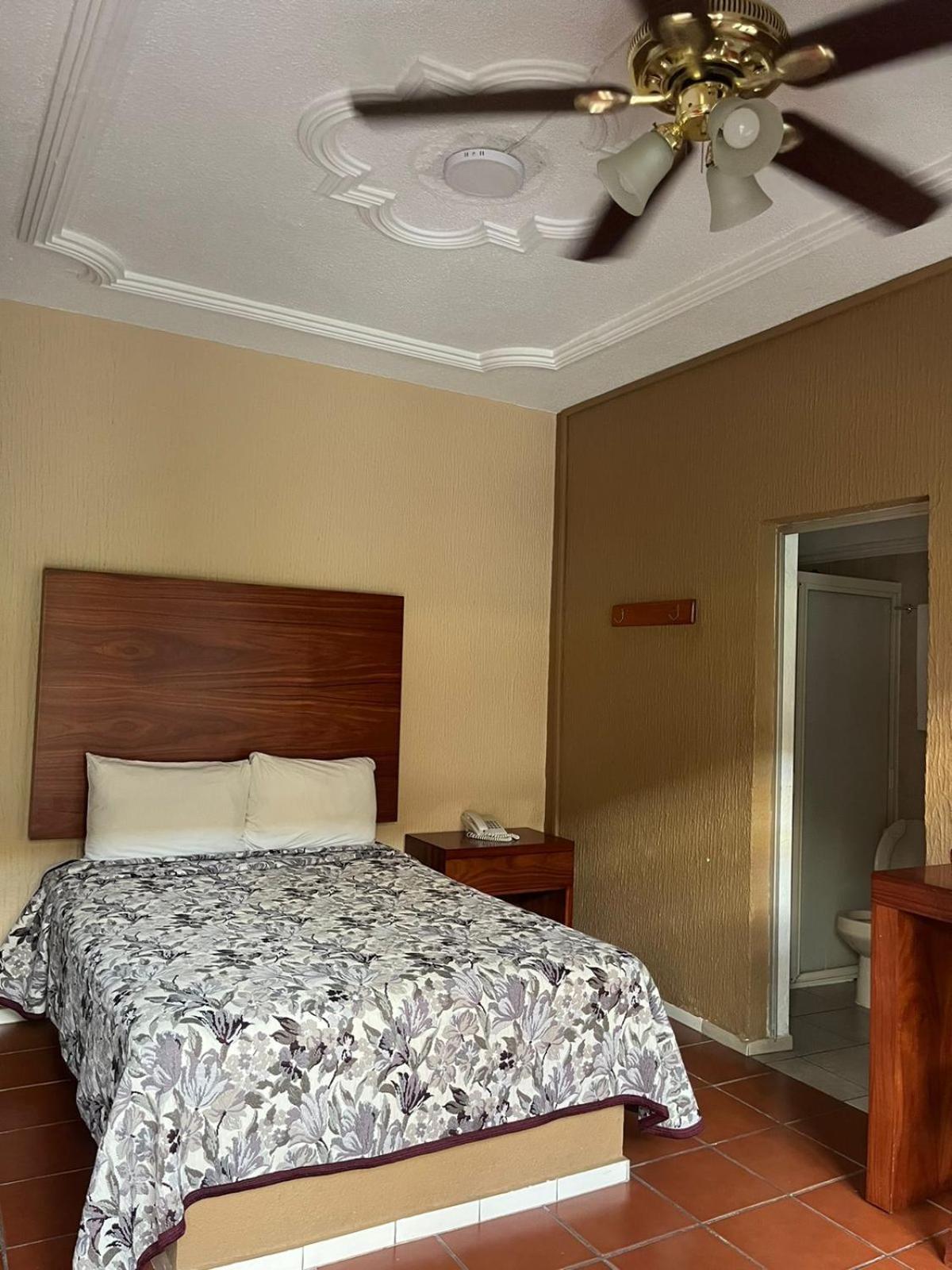 Hotel Las Fuentes Lagos de Moreno Zewnętrze zdjęcie